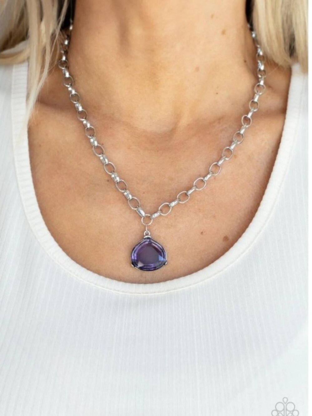 Gallery Gem purple necklace